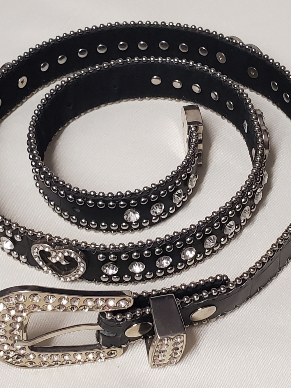 Women's S Black Heart Rhinestone Genuine Leather Belt